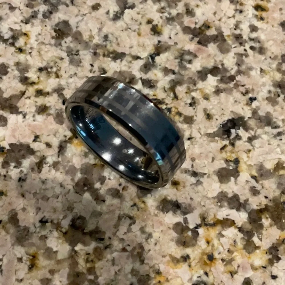 Mens tungsten wedding ring - Picture 1 of 3